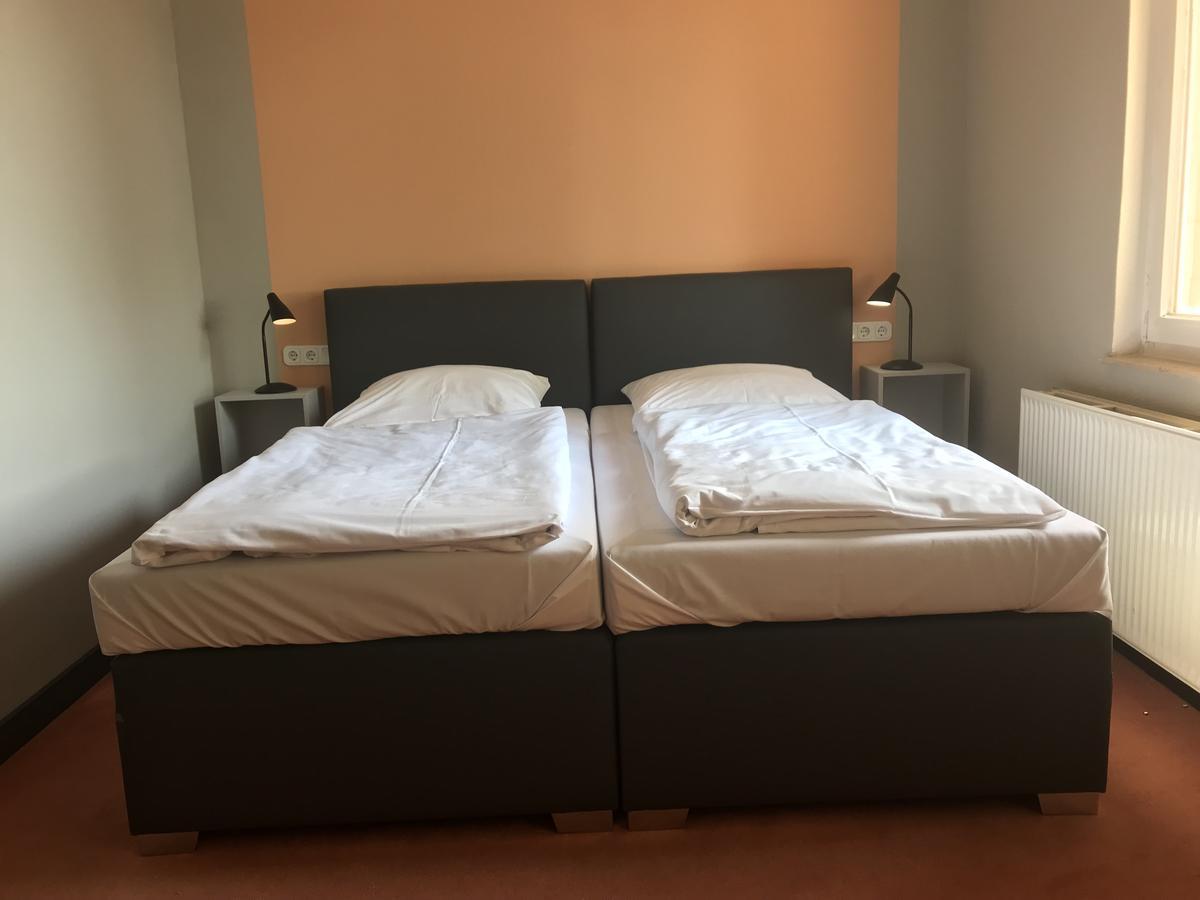 Hotel Kipphut Sarstedt Eksteriør billede