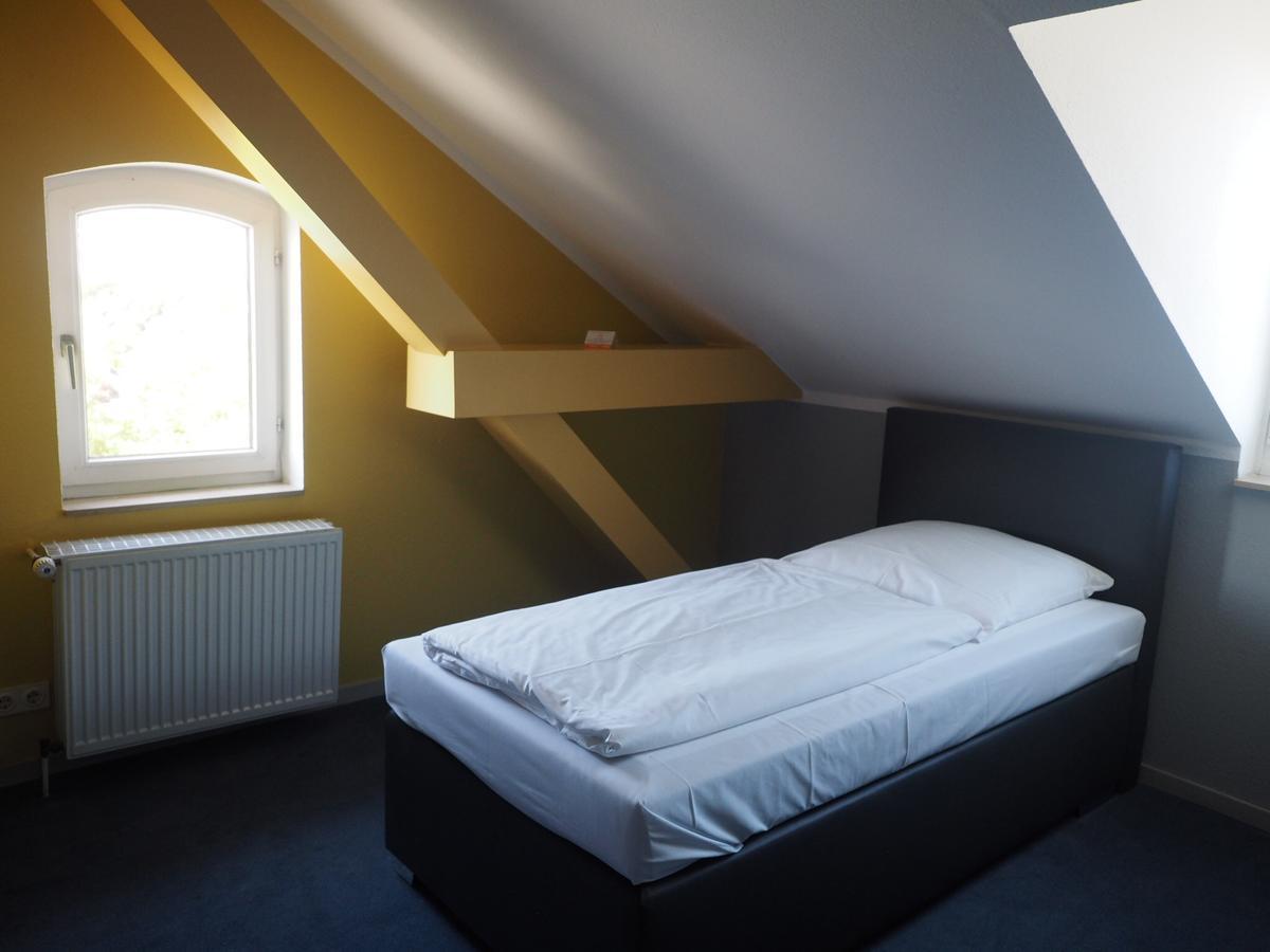 Hotel Kipphut Sarstedt Eksteriør billede