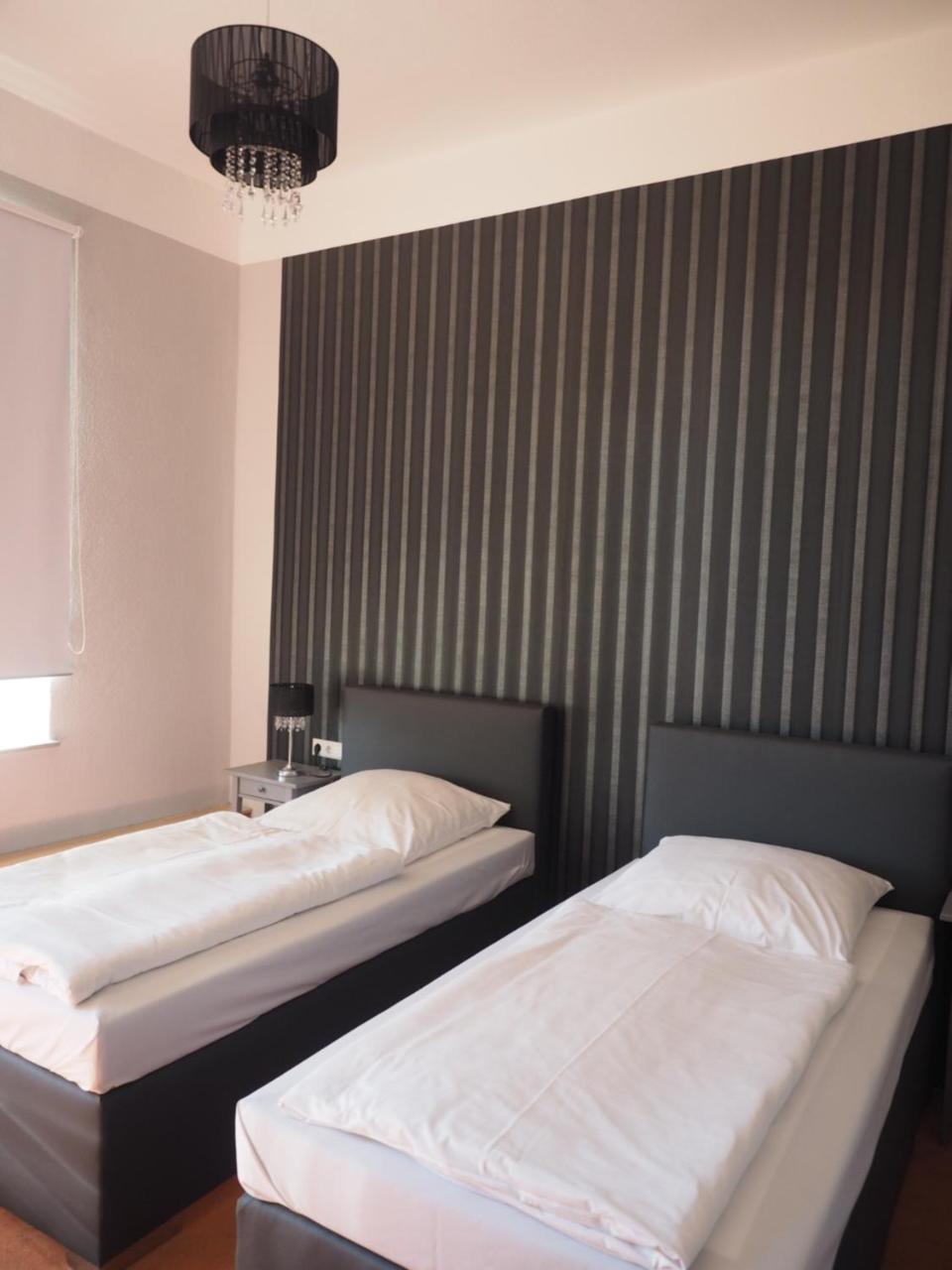 Hotel Kipphut Sarstedt Eksteriør billede
